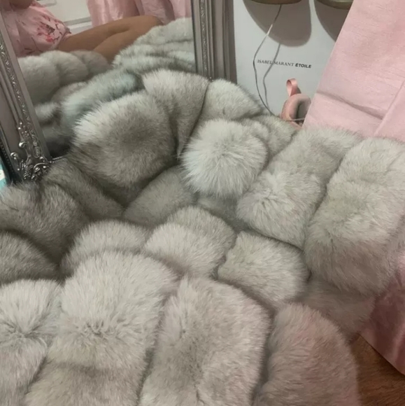 Premium Fox Fur Coat - Picture 6 of 13